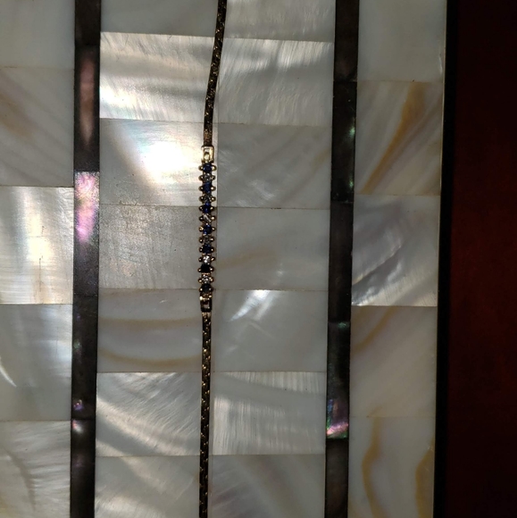 14k gold diamond and sapphire bracelet 7in long - Picture 2 of 7